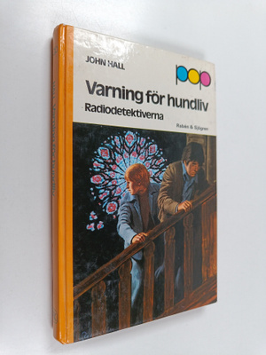 John Hall : Varning för hundliv