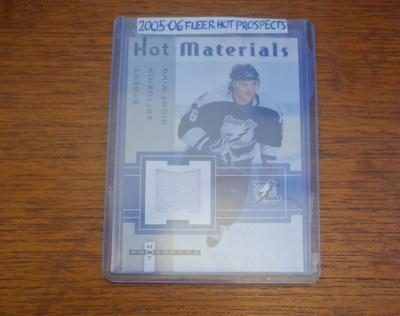 2005-06 Fleer Hot Prospects -Hot Materials