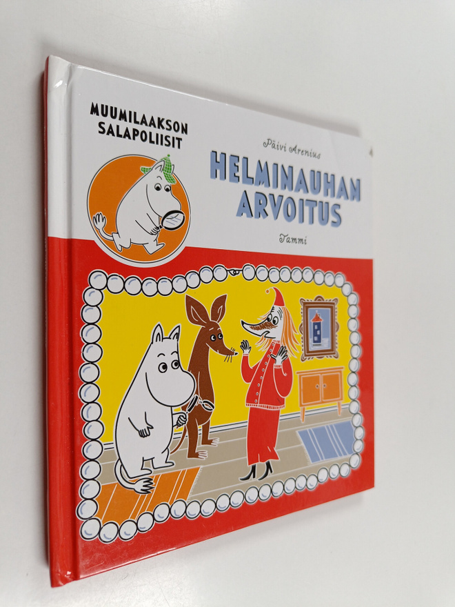 Päivi Arenius : Helminauhan arvoitus