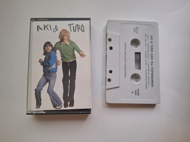 AKI & TURO AND the HEPAMAMAS c-kasetti