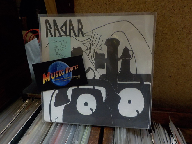 RADAR - LEAVE HER ALONE / REACH FOR THE SKY EX/EX+ 7"