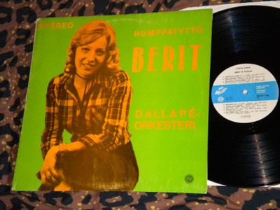 BERIT & Dallapé-orkesteri - Humppatyttö Berit - LP 1974 EX-