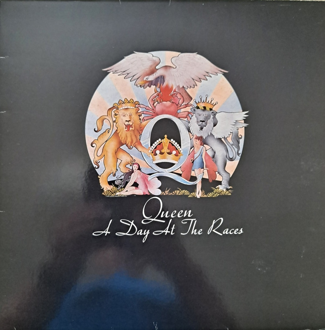 QUEEN : A DAY AT THE RACES  LP