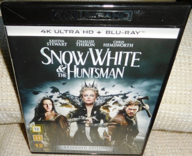 Lumikki Ja Metsästäjä 4K [4K UHD + Blu-ray]