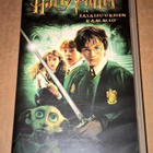 HARRY POTTER JA SALAISUUKSIEN KAMMIO VHS - pikkukuva 1