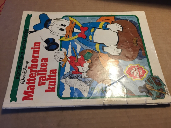 DISNEY AKU PARHAAT MATTERHONIN VALKEA KULTA