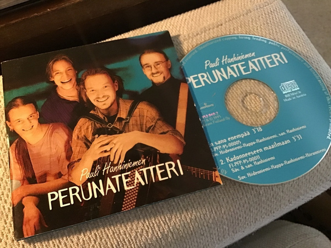 Pauli Hanhiniemen Perunateatteri / En sano enempääCDS single