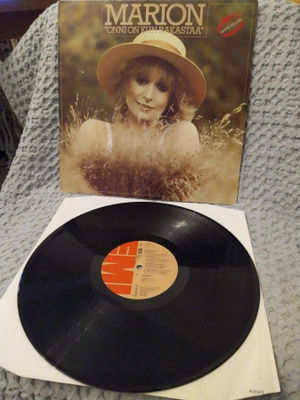 MARION - ONNI ON KUN RAKASTAA LP