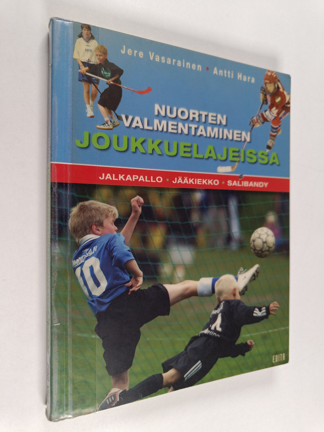 Jere Vasarainen : Nuorten valmentaminen joukkuelajeissa :...