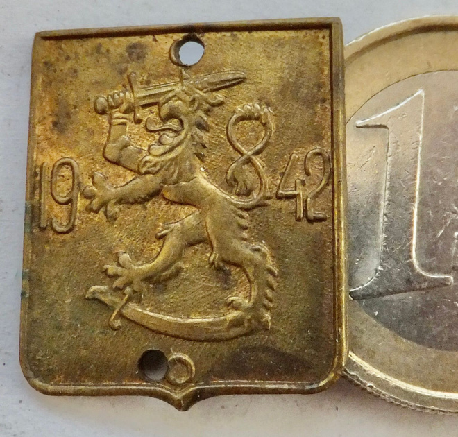 VANHA Talkoo Merkki 1942 Suomen Leijona Ommeltava kiinni