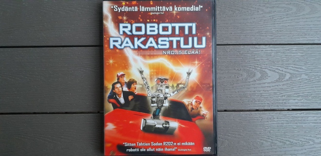 DVD: Robotti Rakastuu (Steve Guttenberg, Ally Sheedy FI 1986