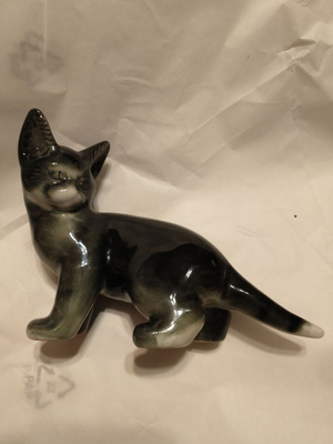 Lea von Mickwitz kissa figuuri Arabia