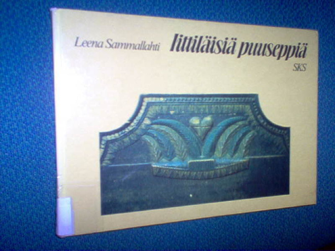 Sammallahti :  IITTILÄISIÄ PUUSEPPIÄ  ( 1 p. 1986 ) Sis.pk:t