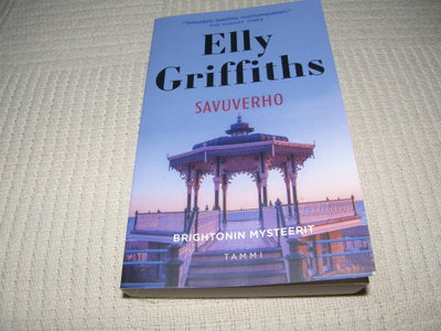 Elly Griffiths Savuverho -nid