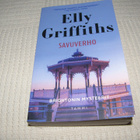 Elly Griffiths Savuverho -nid - pikkukuva 1