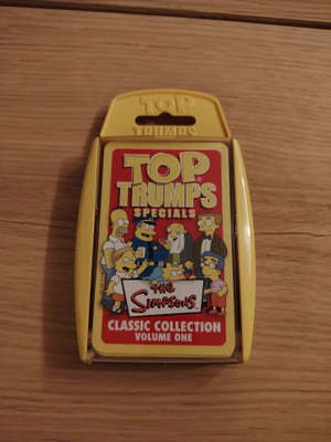 Top trumps specials- simpson korttipeli