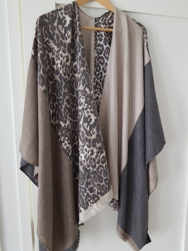 Verde Viitta / Viitamainen Poncho Huivi / Shaali