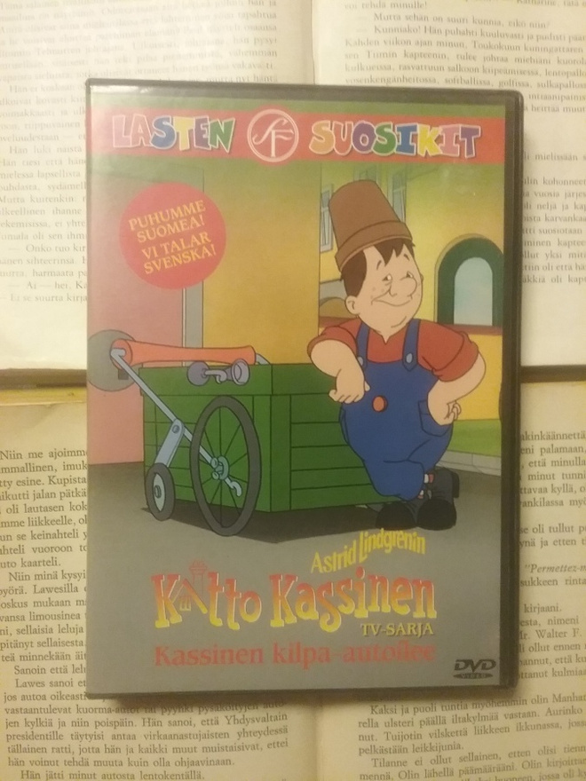 Katto Kassinen: Kassinen kilpa-autoilee (DVD)