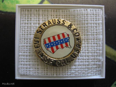 LEVI STRAUSS & CO -PINSSI