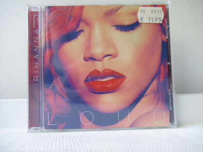 RIHANNA - LOUD CD