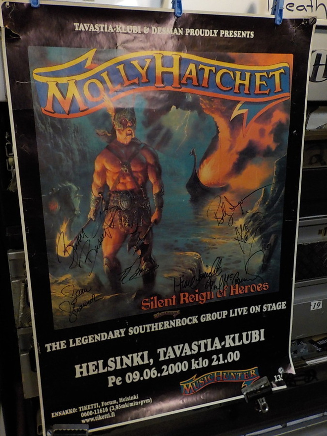 MOLLY HATCHET TAVASTIA 2000 KEIKKAJULISTE NIMMAREILLA