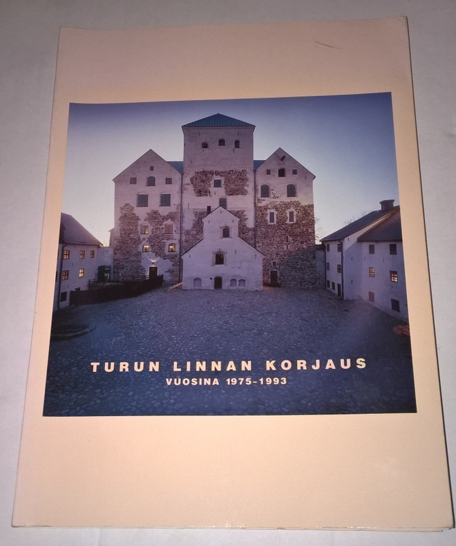 TURUN LINNAN KORJAUS VUOSINA 1975 - 1993 A4 SIVUJA 133 TURKU