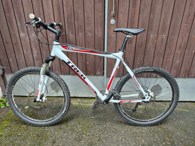 Trek 6300 maastopyörä