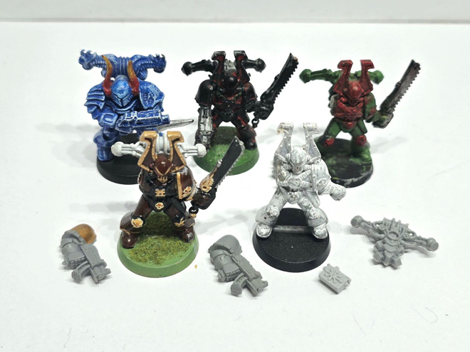 WH40K - 5kpl Monopose Chaos Space Marines [K57]