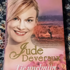 Jude Deveraux - Tie unelmiin - pikkukuva 1