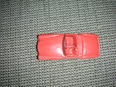 Vanha mercedes muoviauto