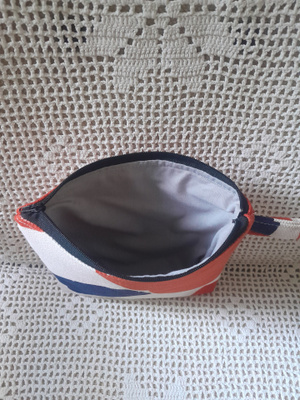 Unikko kuosinen meikkipussi