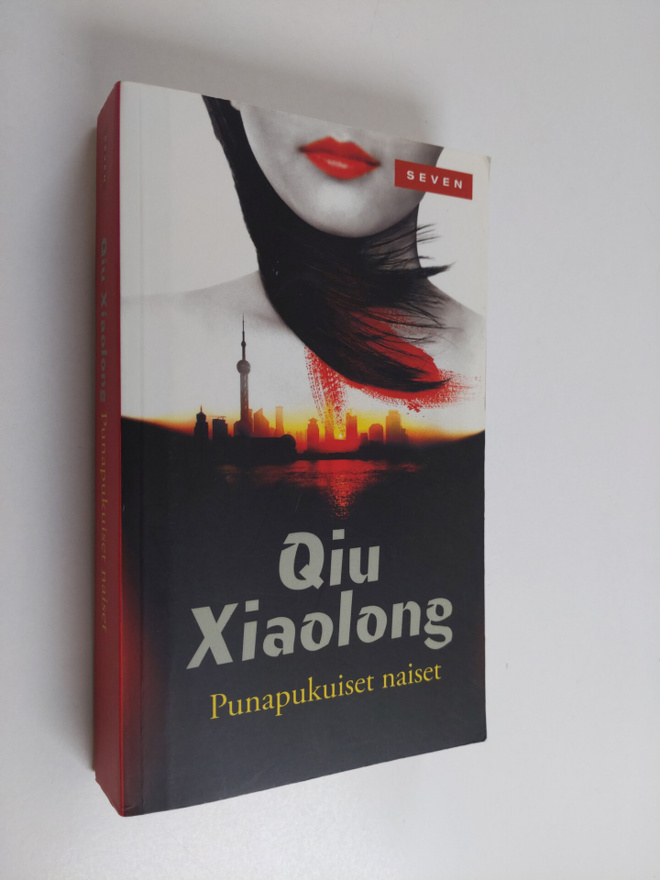 Xiaolong Qiu : Punapukuiset naiset