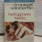 Margit Sandemo - Hellyyden hetki (pokkari) - pikkukuva 1