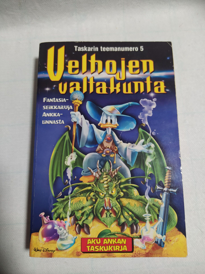 Aku taskarin teemanumero 5 Velhojen valtakunta