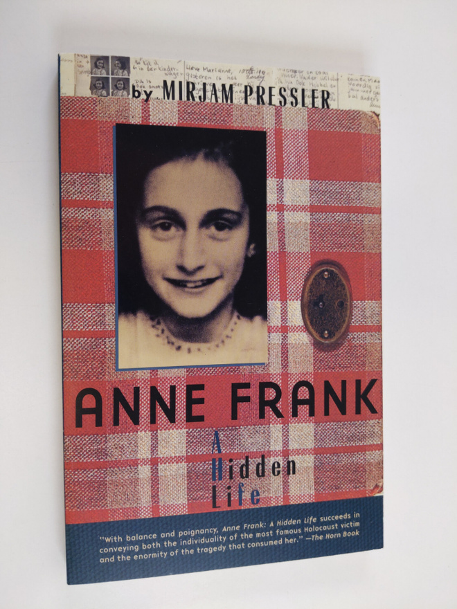 Mirjam Pressler : Anne Frank : A hidden life