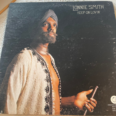 LONNIE SMITH: Keep On Lovin’. * USA 1976