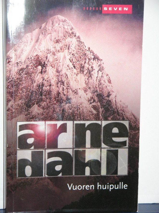 Arne Dahl : Vuoren huipulle
