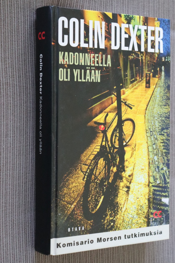 Colin Dexter : Kadonneella oli yllään ( 1.p. 2004 )