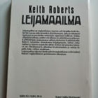 Roberts, Keith: Leijamaailma - pikkukuva 2