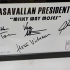 TASAVALLAN PRESIDENTTI - MILKY WAY MOSES JULISTE + NIMMARIT - pikkukuva 2