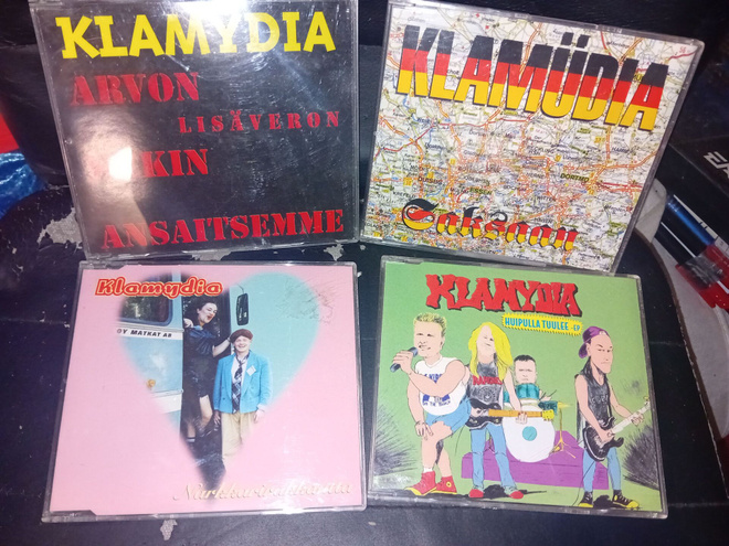4 kpl cd-single KLAMYDIA kokoelma  ( SIS POSTIKULU )