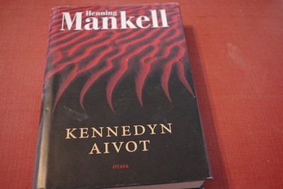 Henning Mankell: Kennedyn aivot (2006)