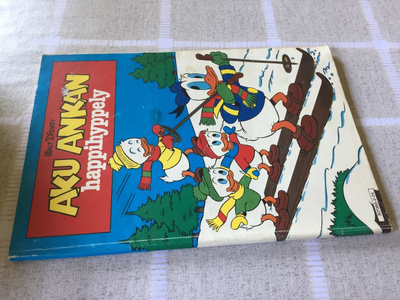 DISNEY AKU ANKAN HAPPIHYPPELY 1977