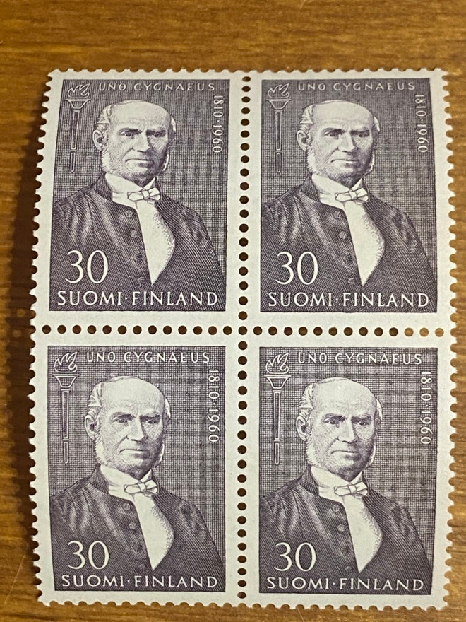UNO CYGNAEUS NELIÖ**