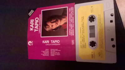 Kari Tapio - Laula Kanssain (casette)