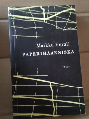 Markku Envall: Paperihaarniska