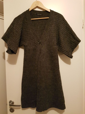 Harmaa pitkä neuletakki koko XS Vila
