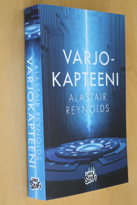 Alastair Reynolds : Varjokapteeni ( 1.p. 2019 )