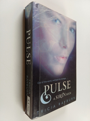 Tricia Rayburn : Pulse : a siren book