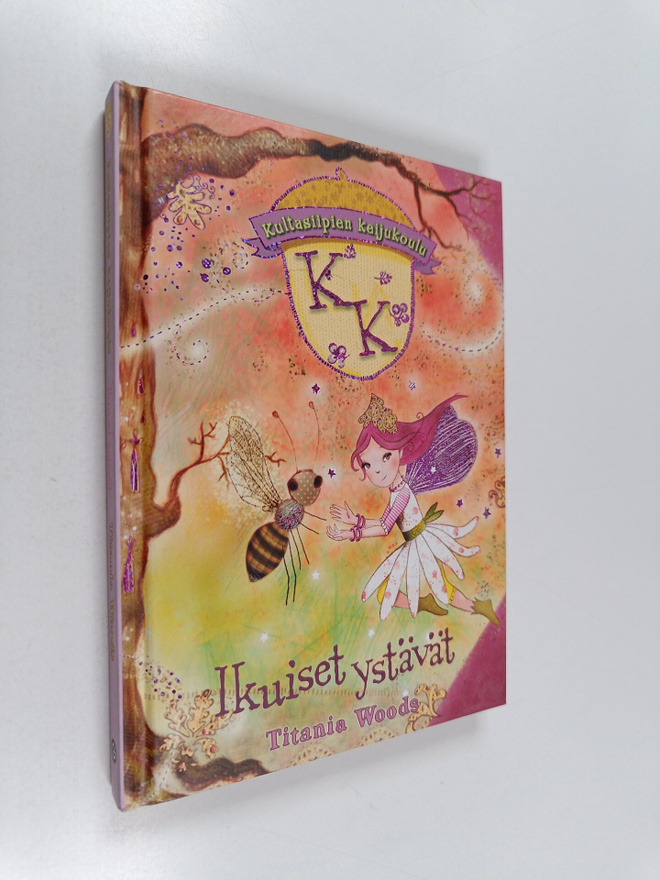 Titania Woods : Ikuiset ystävät